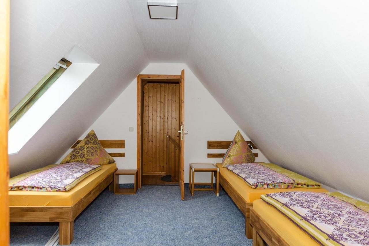 Apartmán 3-Raum-Fewo-Fuer-5-Personen-1-Aufbettung-Auf-Ruegen Schaprode Exteriér fotografie